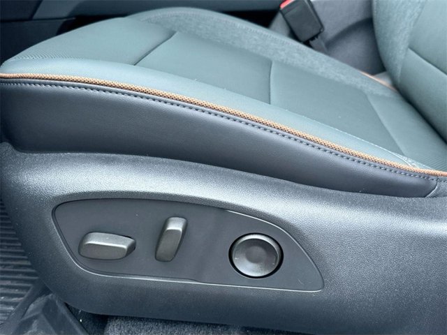 Vehicle image 11 of 26