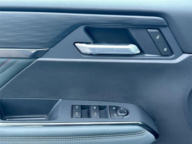 Vehicle image 12 of 26