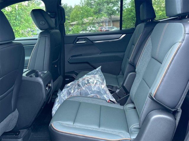 Vehicle image 21 of 26