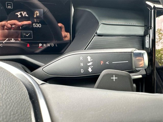 Vehicle image 19 of 26