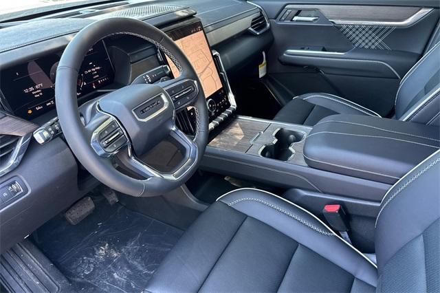 Vehicle image 10 of 36