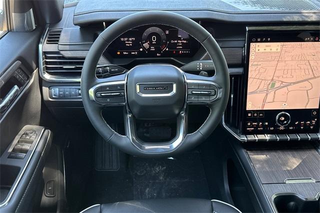Vehicle image 16 of 36