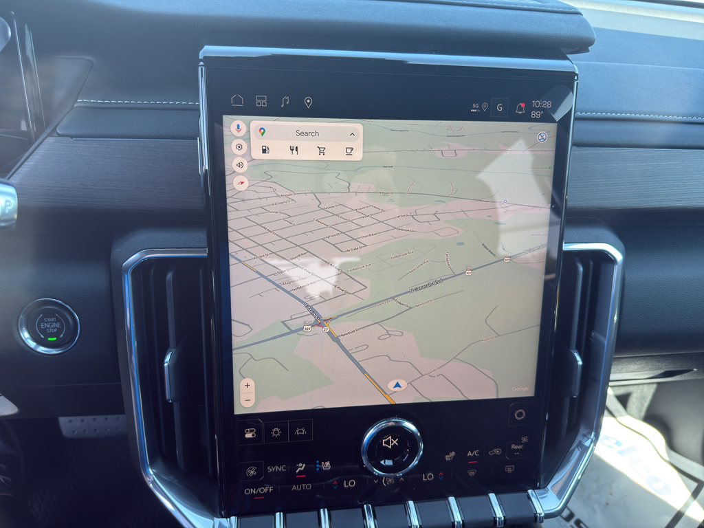 Vehicle image 17 of 24