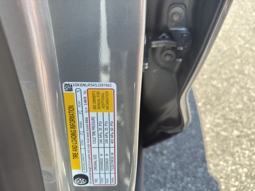 Vehicle image 22 of 24