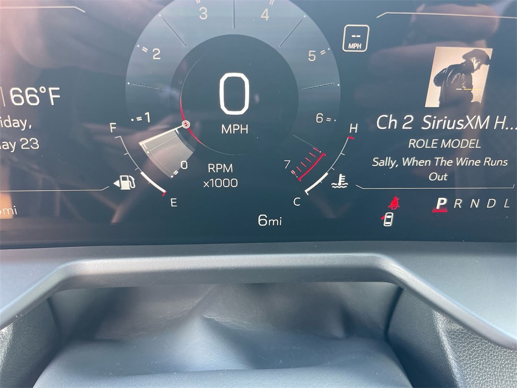 Vehicle image 27 of 41