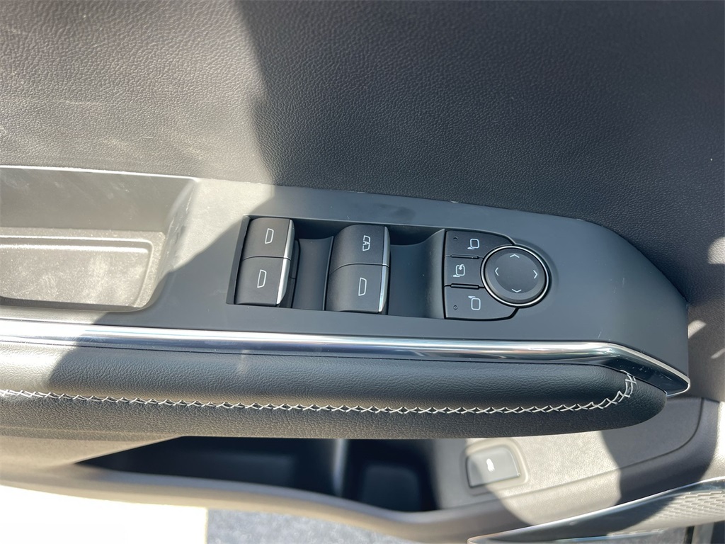 Vehicle image 29 of 41