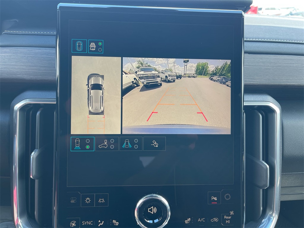 Vehicle image 23 of 41