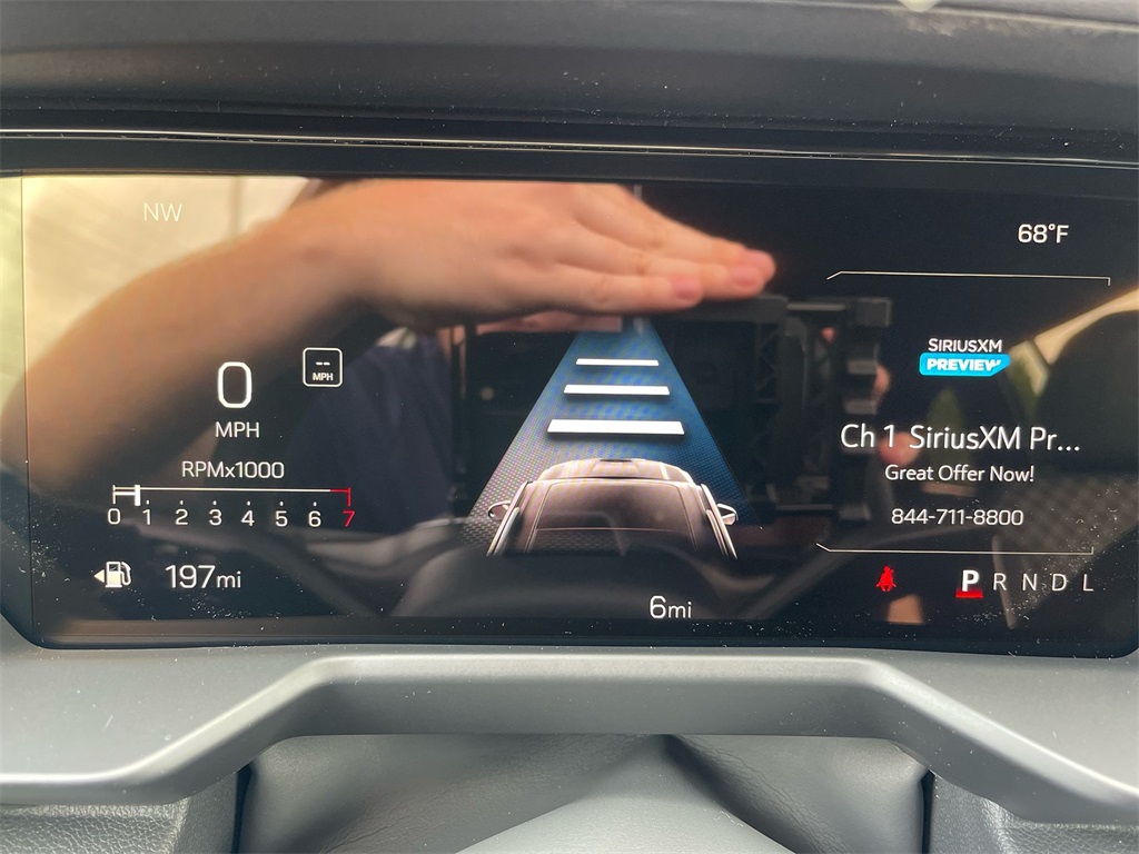 Vehicle image 27 of 42