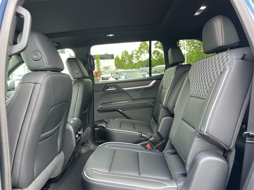 Vehicle image 13 of 42