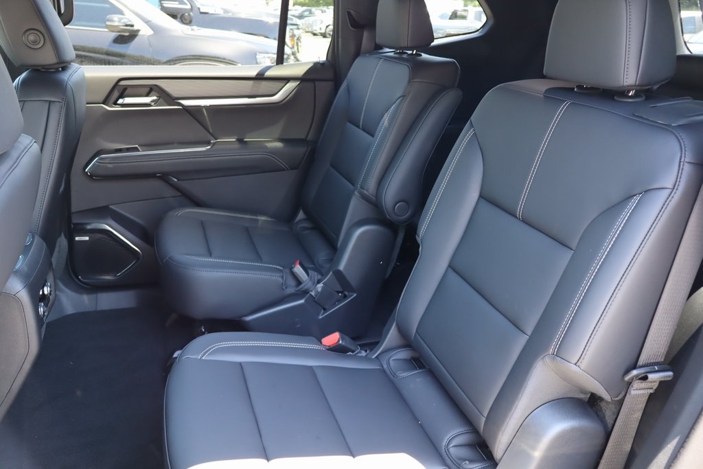 Vehicle image 15 of 23
