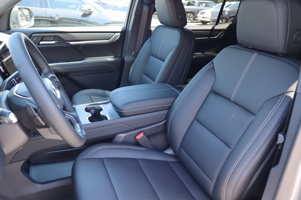 Vehicle image 8 of 23