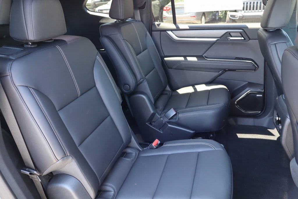Vehicle image 18 of 23