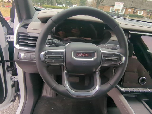Vehicle image 11 of 21