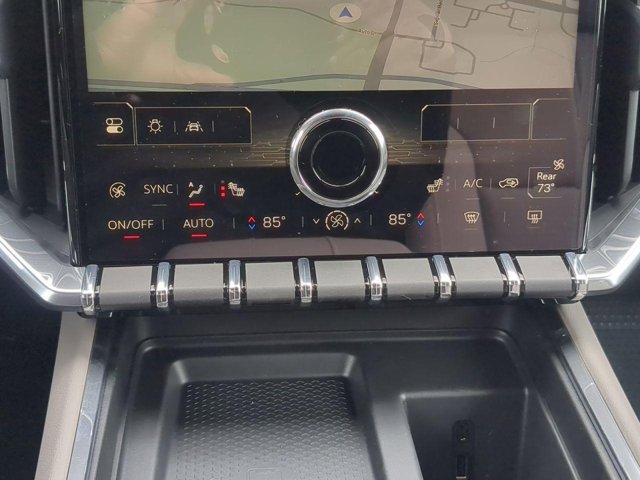 Vehicle image 16 of 21