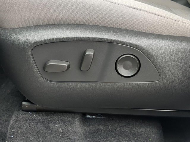 Vehicle image 9 of 21