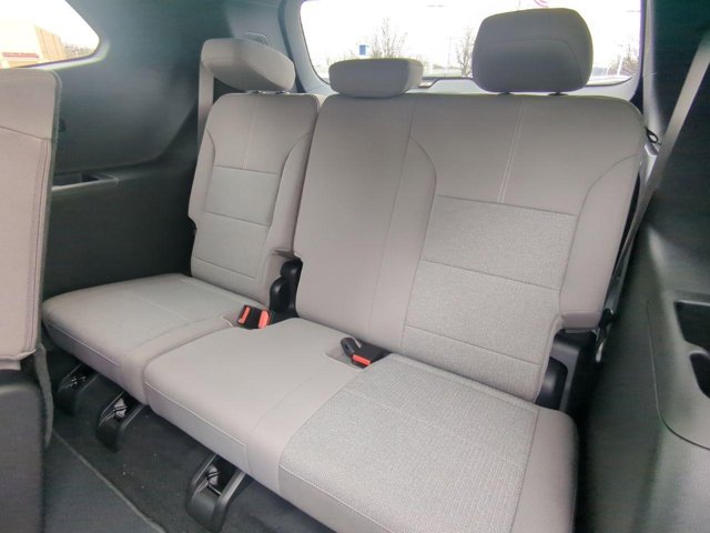 Vehicle image 20 of 21