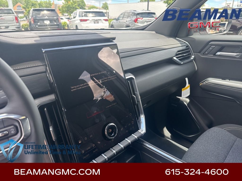 Vehicle image 18 of 32