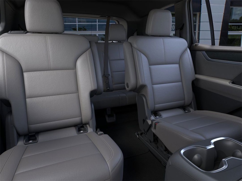 Vehicle image 17 of 24
