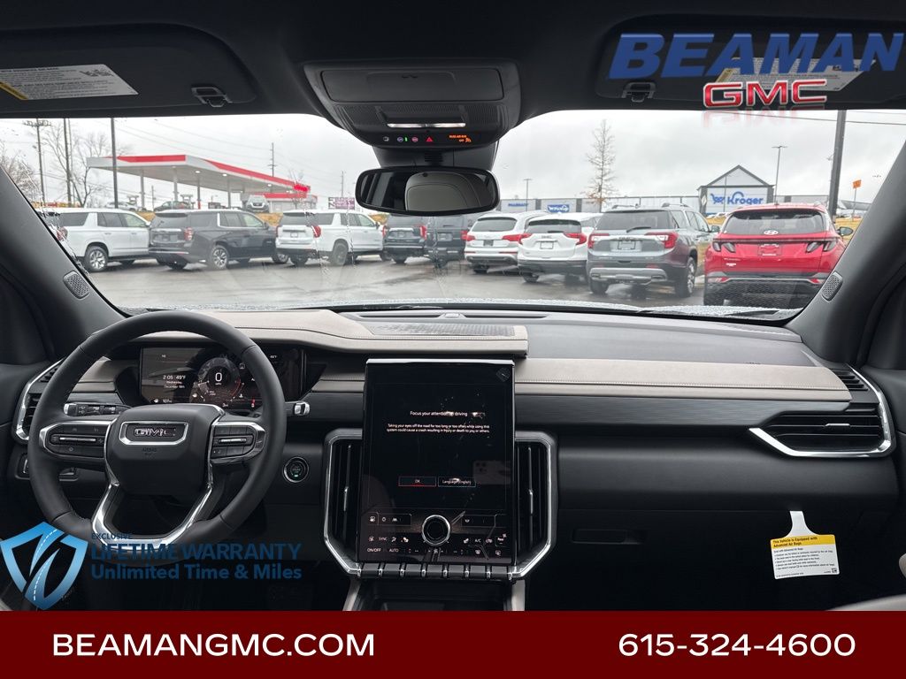 Vehicle image 27 of 34