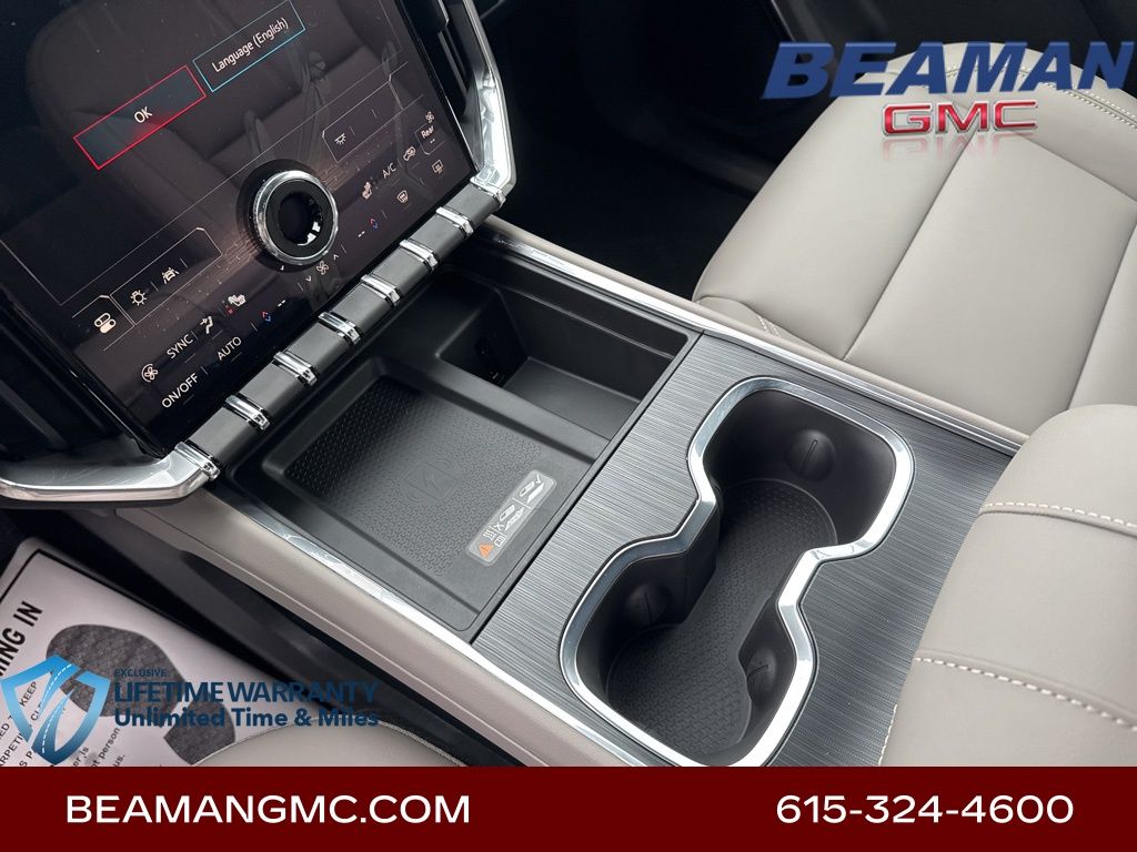 Vehicle image 21 of 34