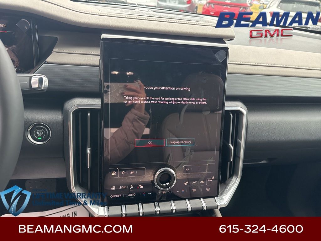 Vehicle image 18 of 34