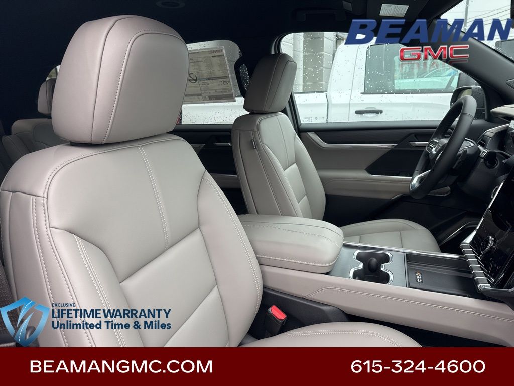 Vehicle image 25 of 34