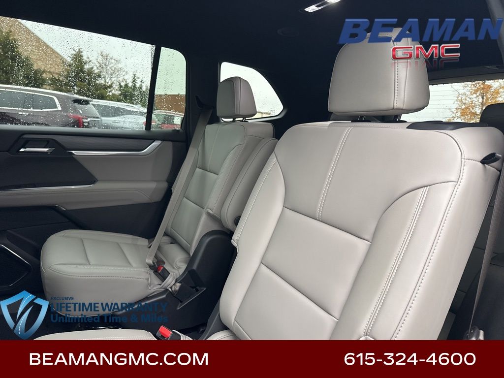 Vehicle image 29 of 34