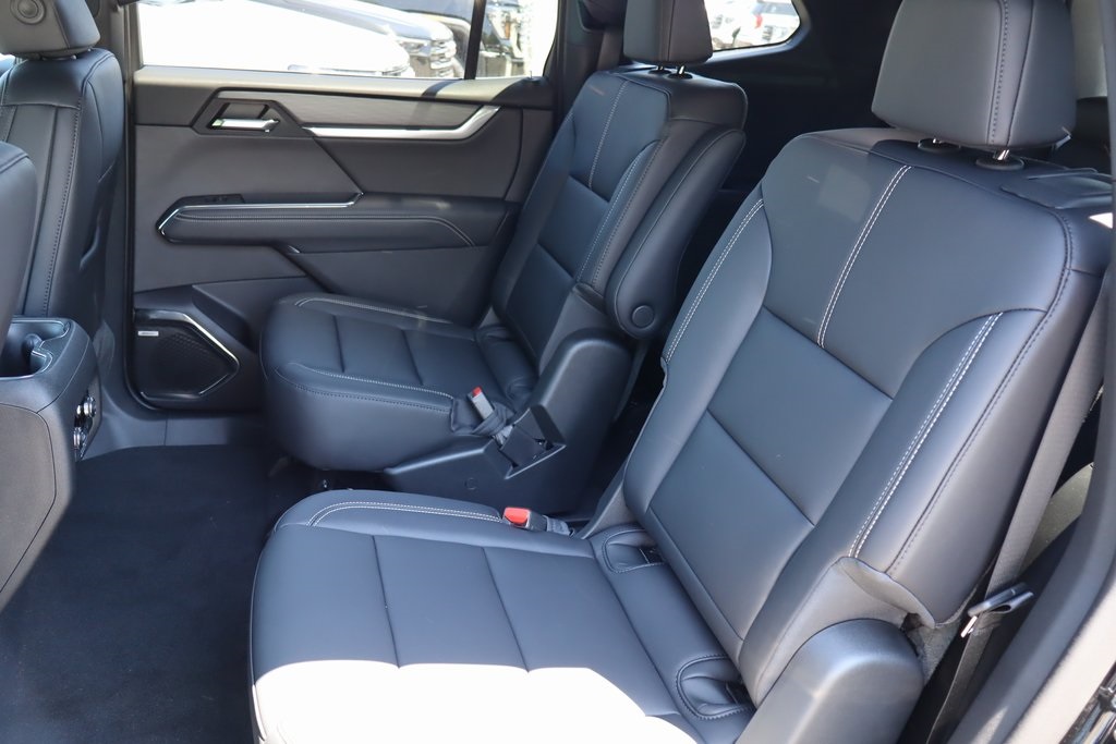 Vehicle image 15 of 23