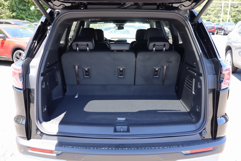 Vehicle image 16 of 23