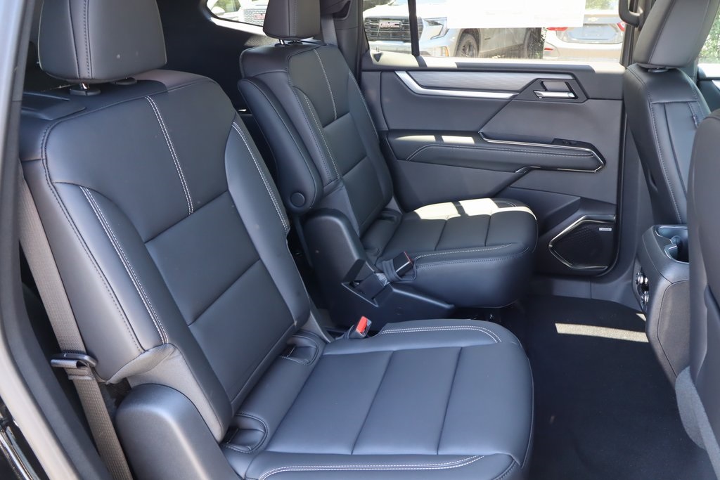 Vehicle image 18 of 23