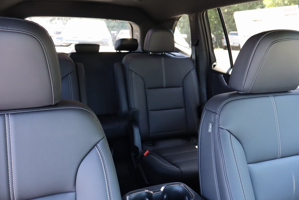 Vehicle image 20 of 23