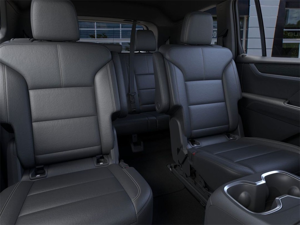 Vehicle image 17 of 24