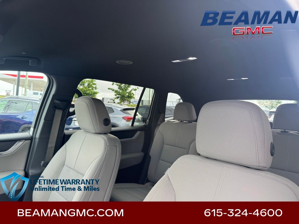 Vehicle image 21 of 32
