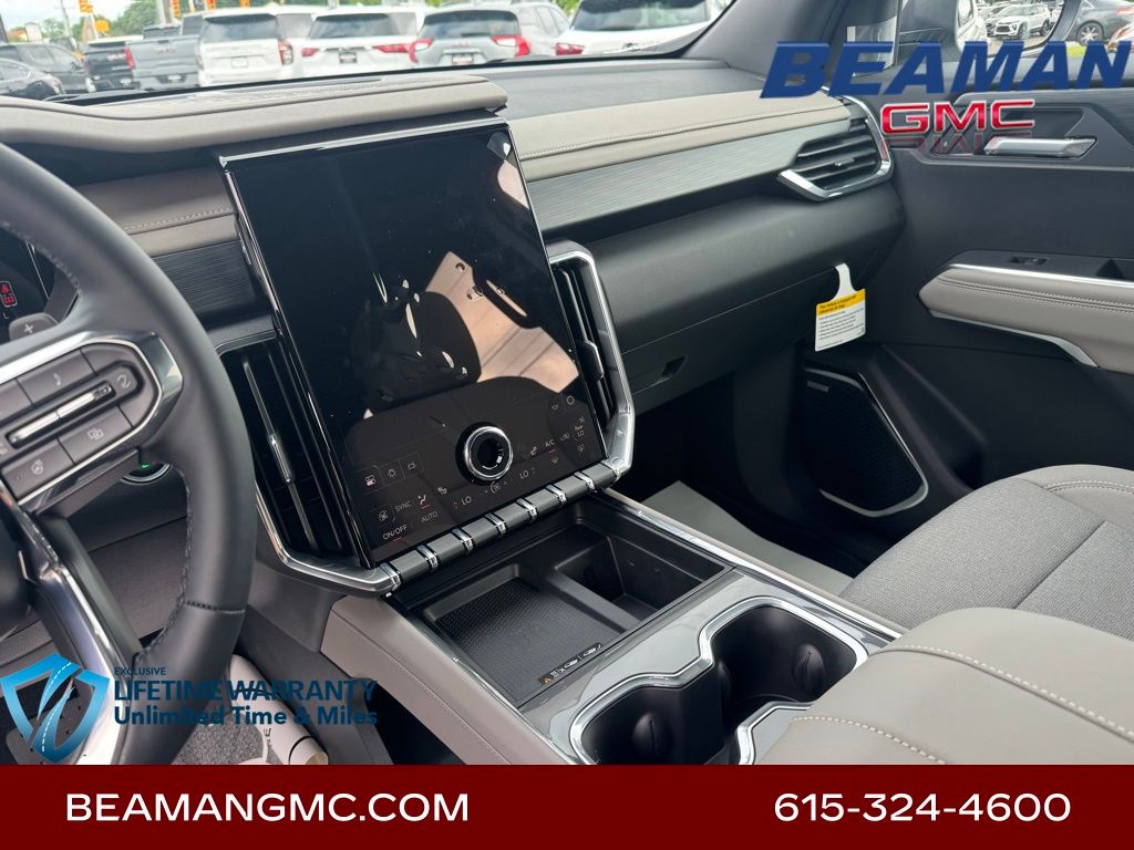 Vehicle image 18 of 32