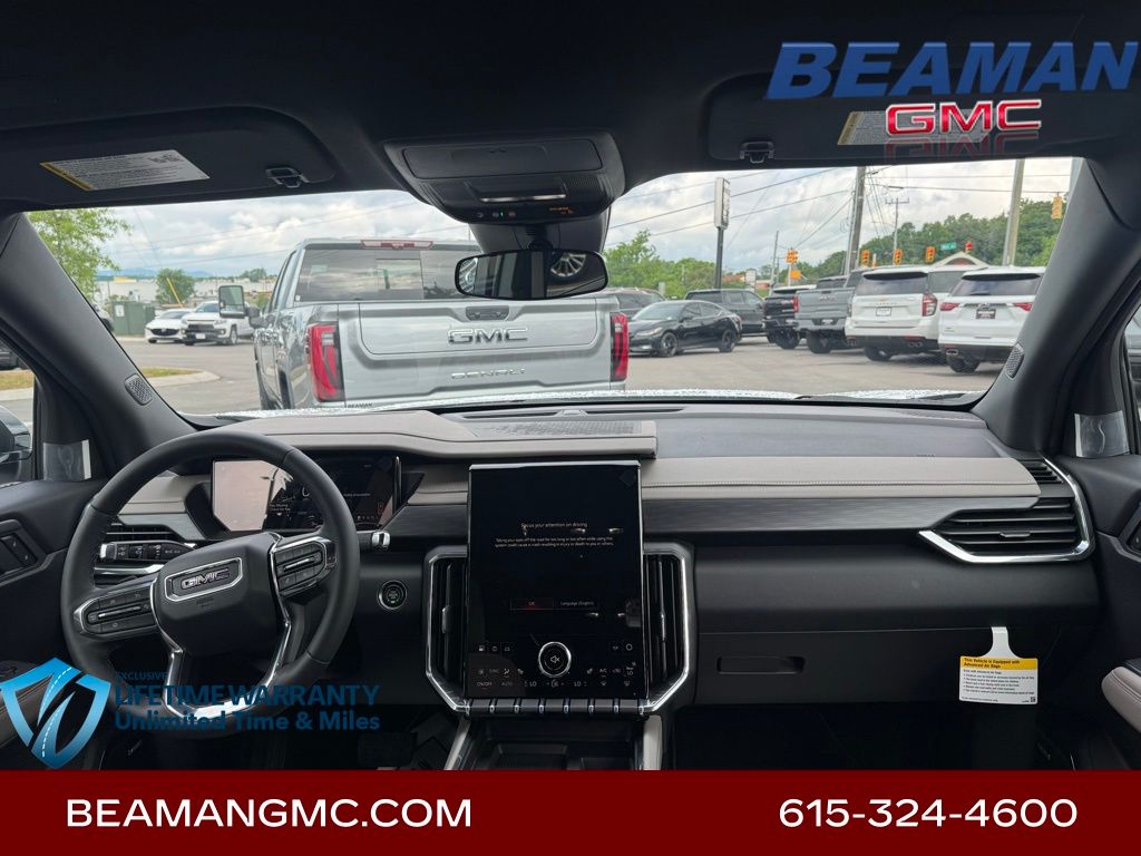Vehicle image 25 of 32