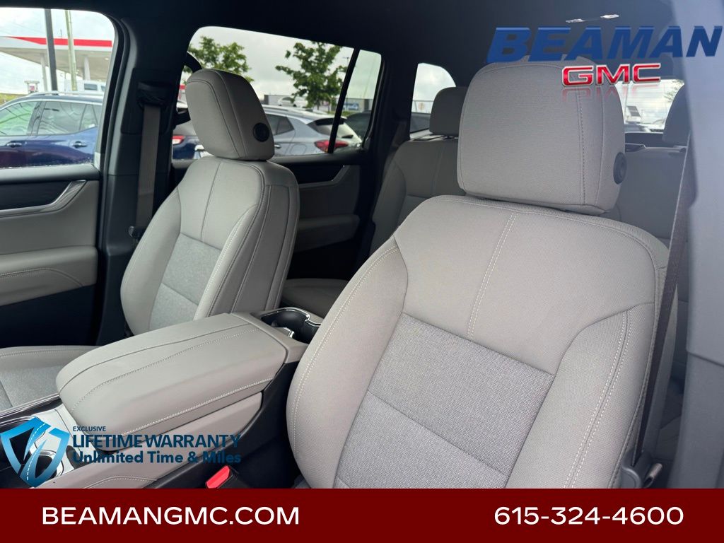 Vehicle image 20 of 32