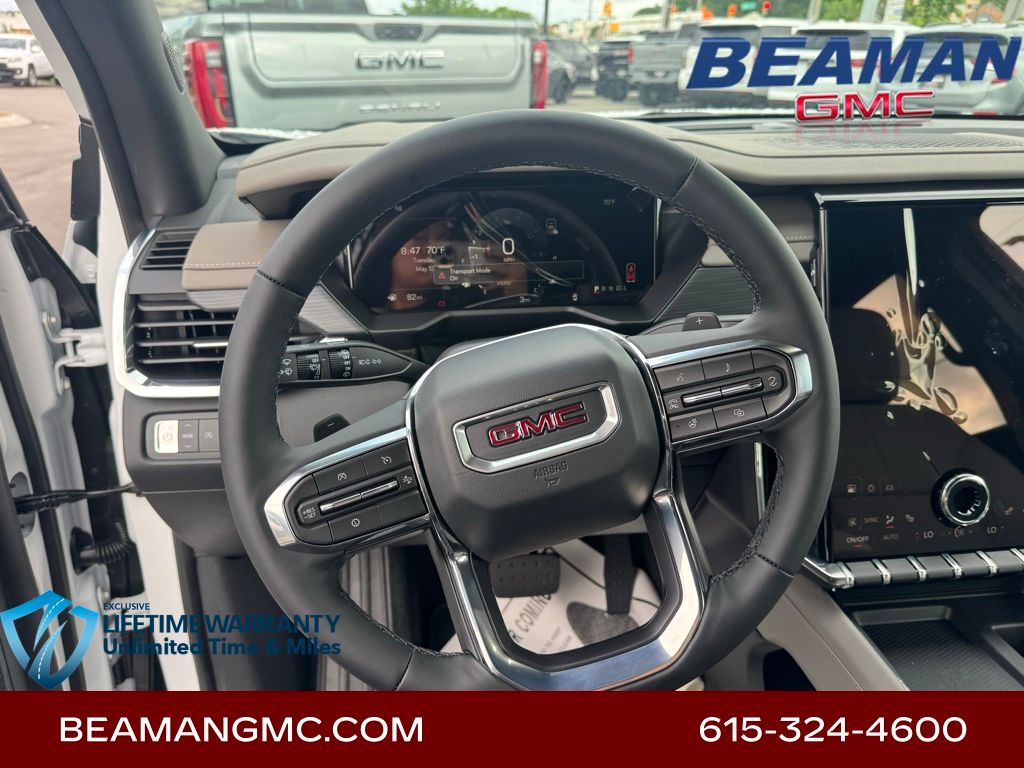 Vehicle image 16 of 32