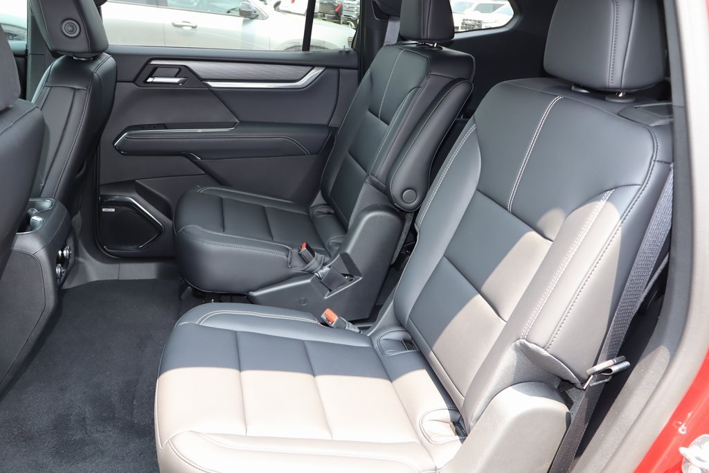 Vehicle image 15 of 23