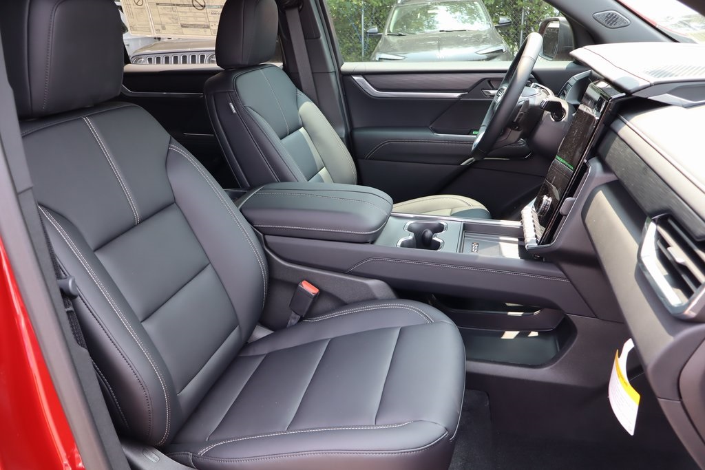 Vehicle image 22 of 23