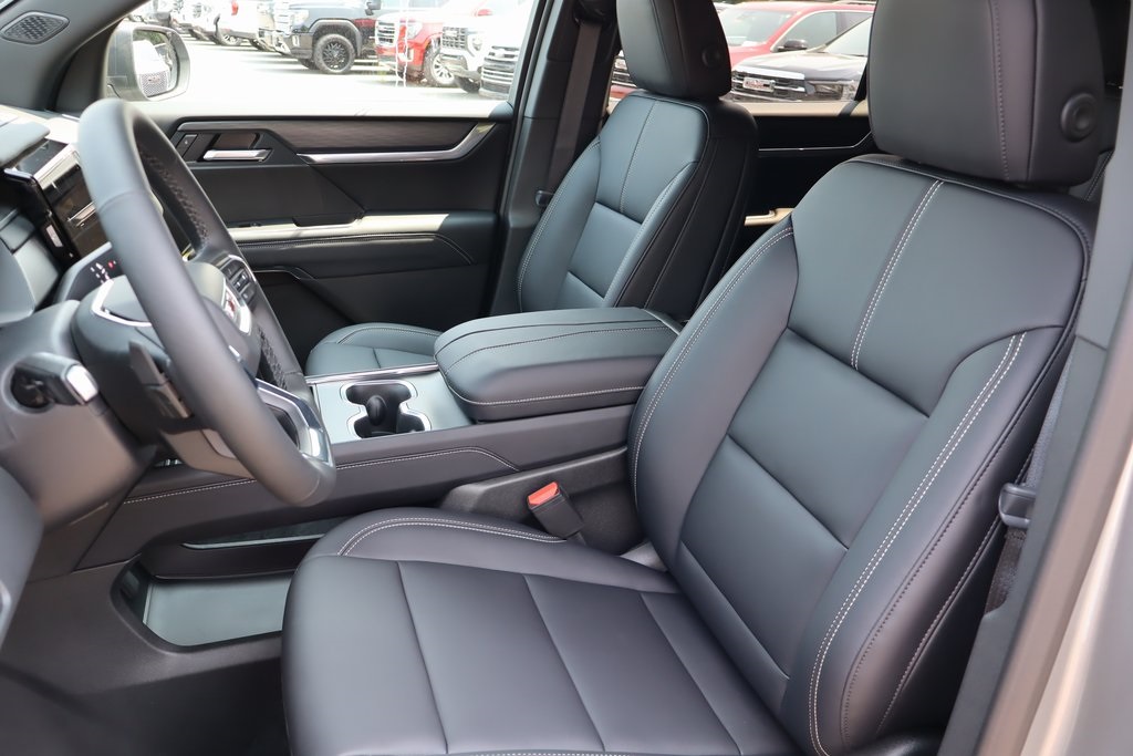 Vehicle image 8 of 23