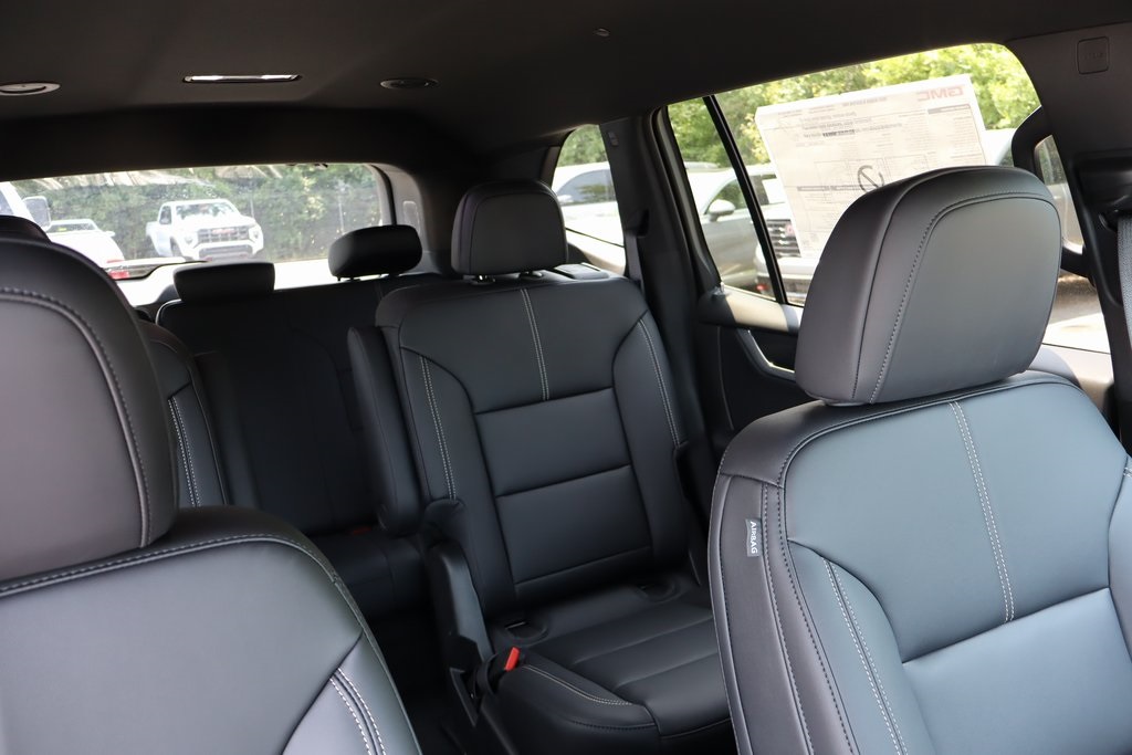Vehicle image 20 of 23