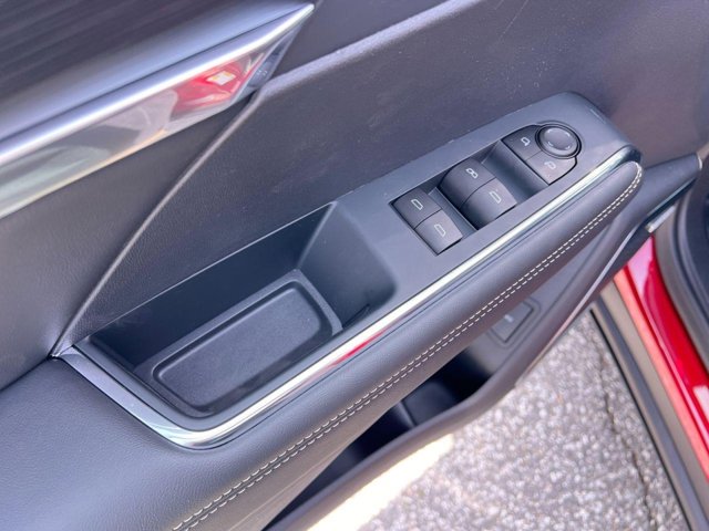 Vehicle image 12 of 23