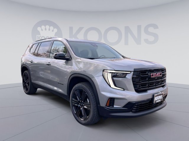 Vehicle image 3 of 24