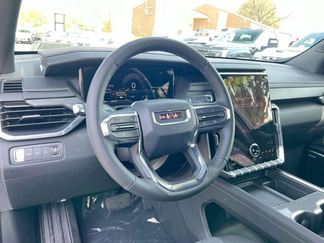 Vehicle image 13 of 24