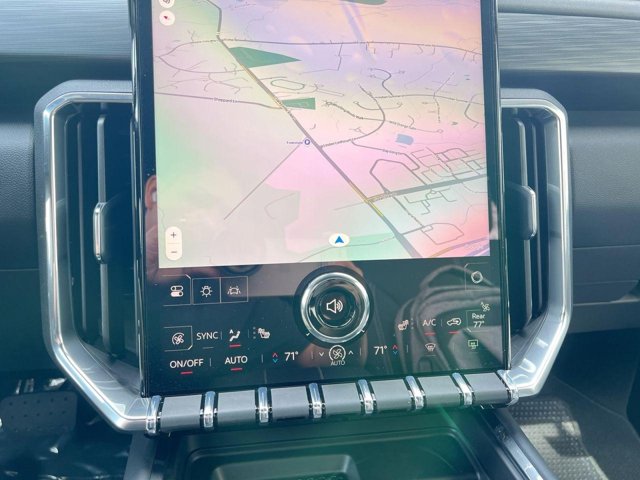 Vehicle image 18 of 24