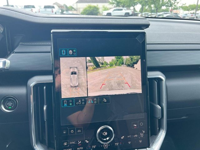 Vehicle image 14 of 20