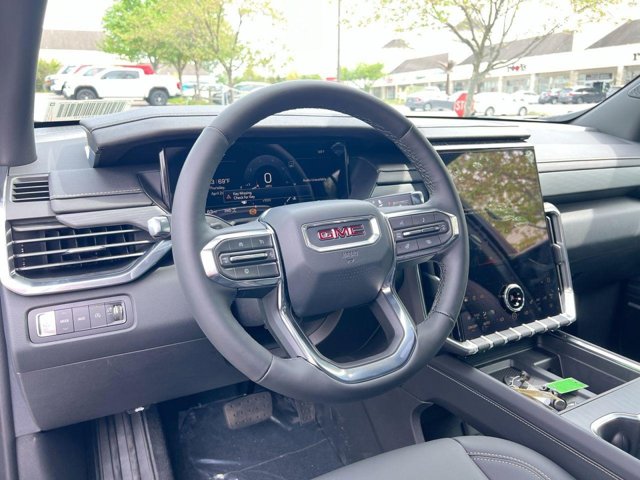 Vehicle image 13 of 21