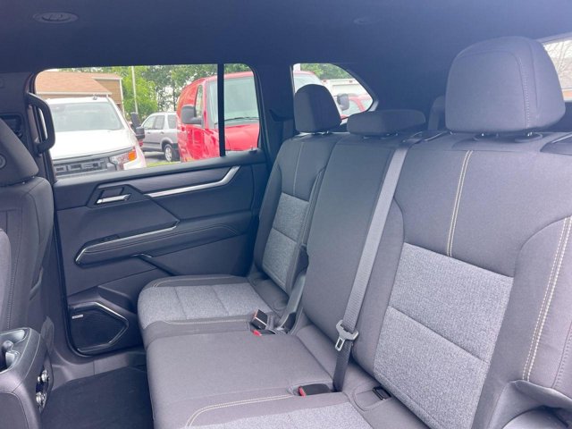 Vehicle image 18 of 20