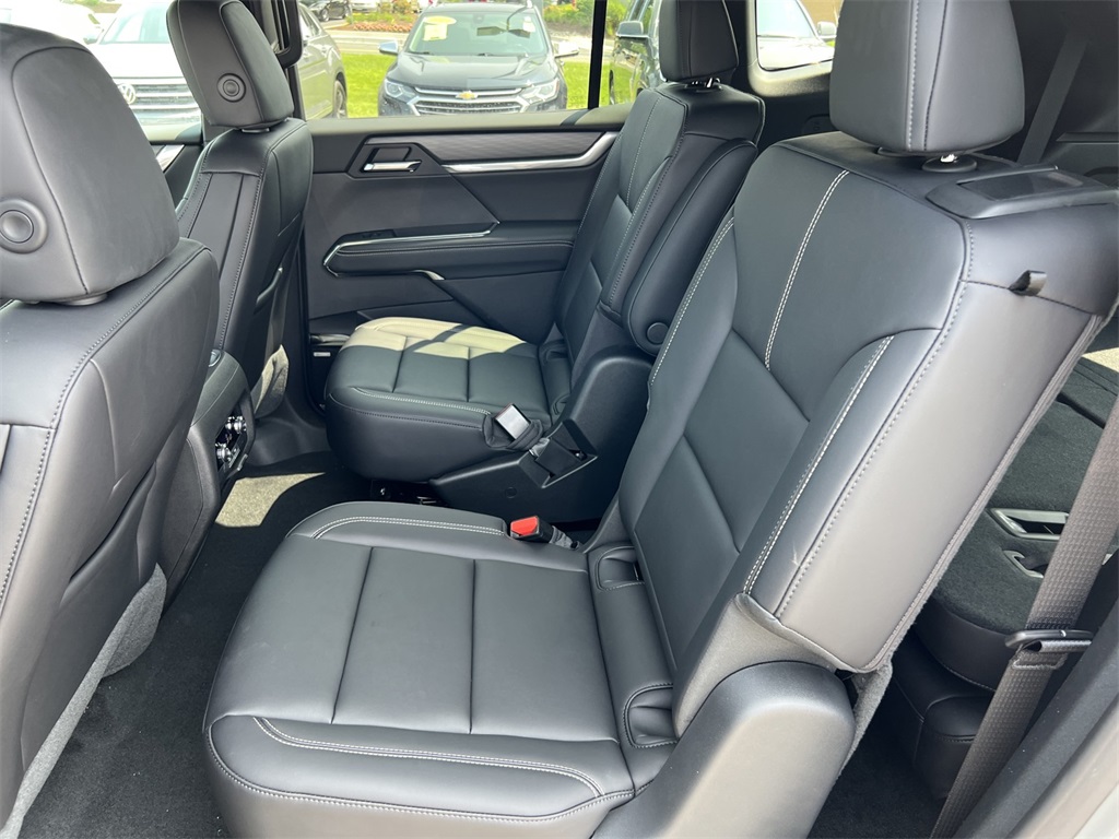 Vehicle image 26 of 31