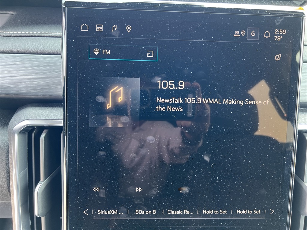 Vehicle image 18 of 31